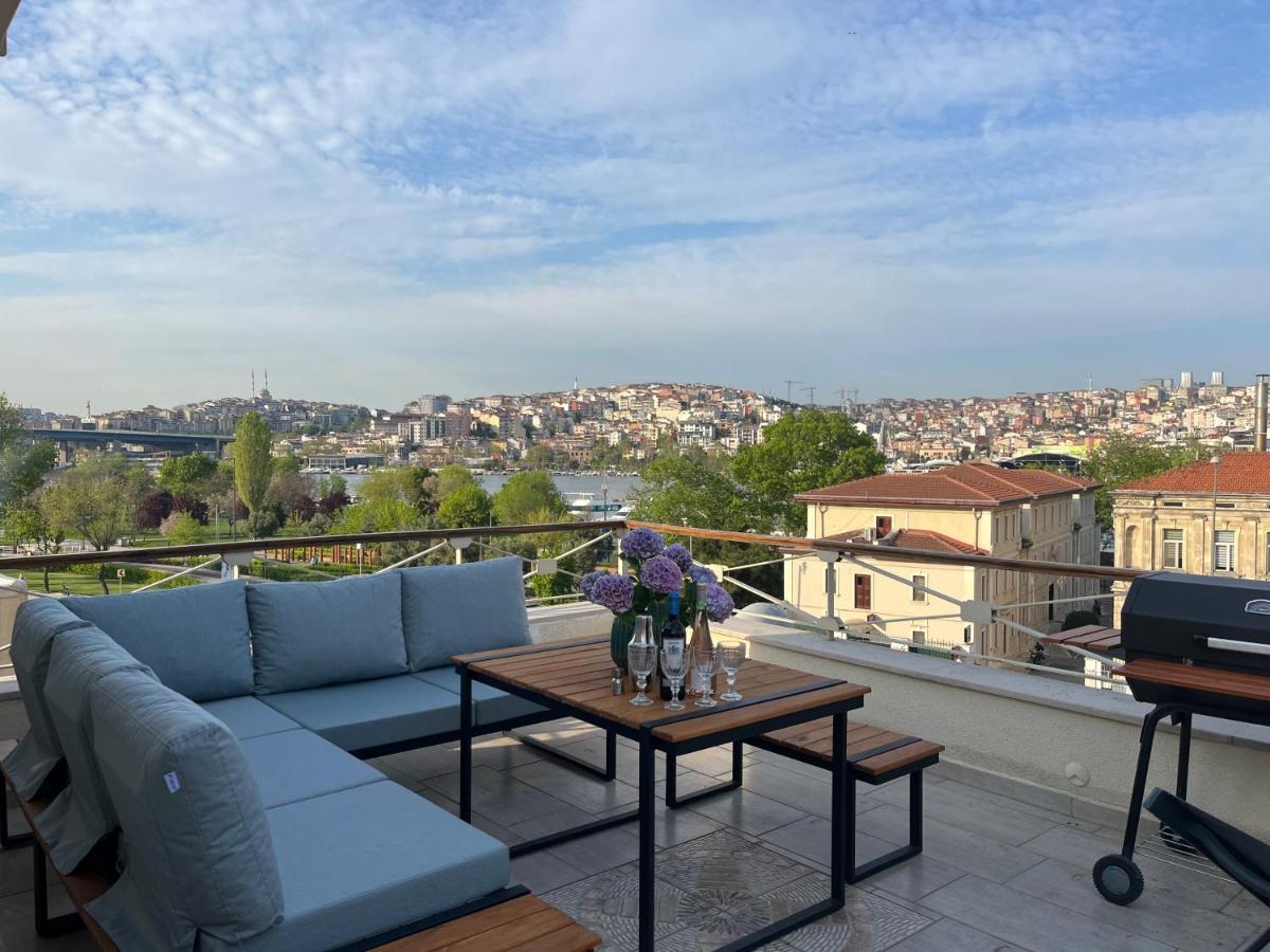 Waterfront Apartment By The Tram - Terrace With Dome & Golden Horn View In Fatih Стамбул Экстерьер фото